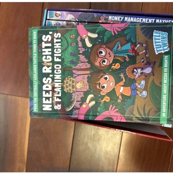 Tuttle Twins Season 2 Graphic Novel Box Set Hardcover 2025Please Read desc - Picture 4 of 5